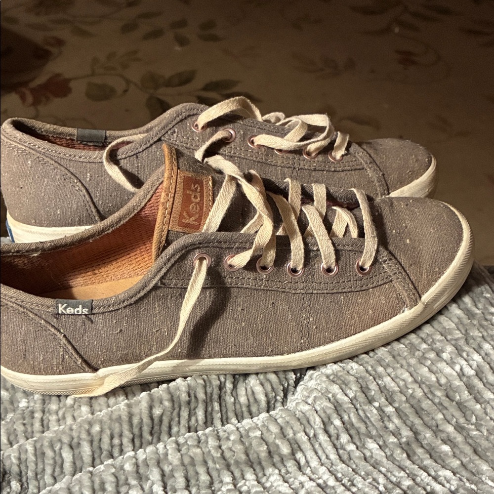 Women’s Keds Sneakers!